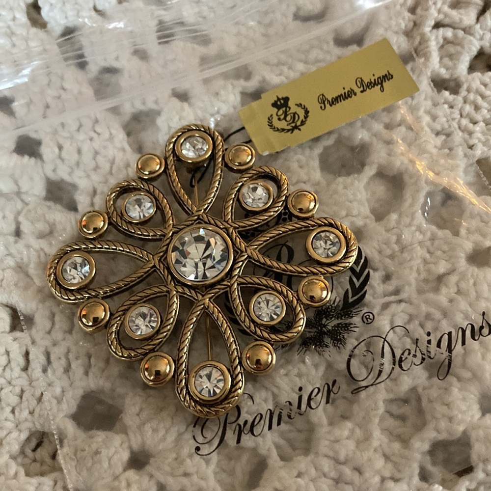 Premier Designs pin or pendant glorious gold toned with faux diamonds - Picture 5 of 7